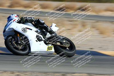 media/Jan-08-2022-SoCal Trackdays (Sat) [[1ec2777125]]/Turn 4 (1145am)/